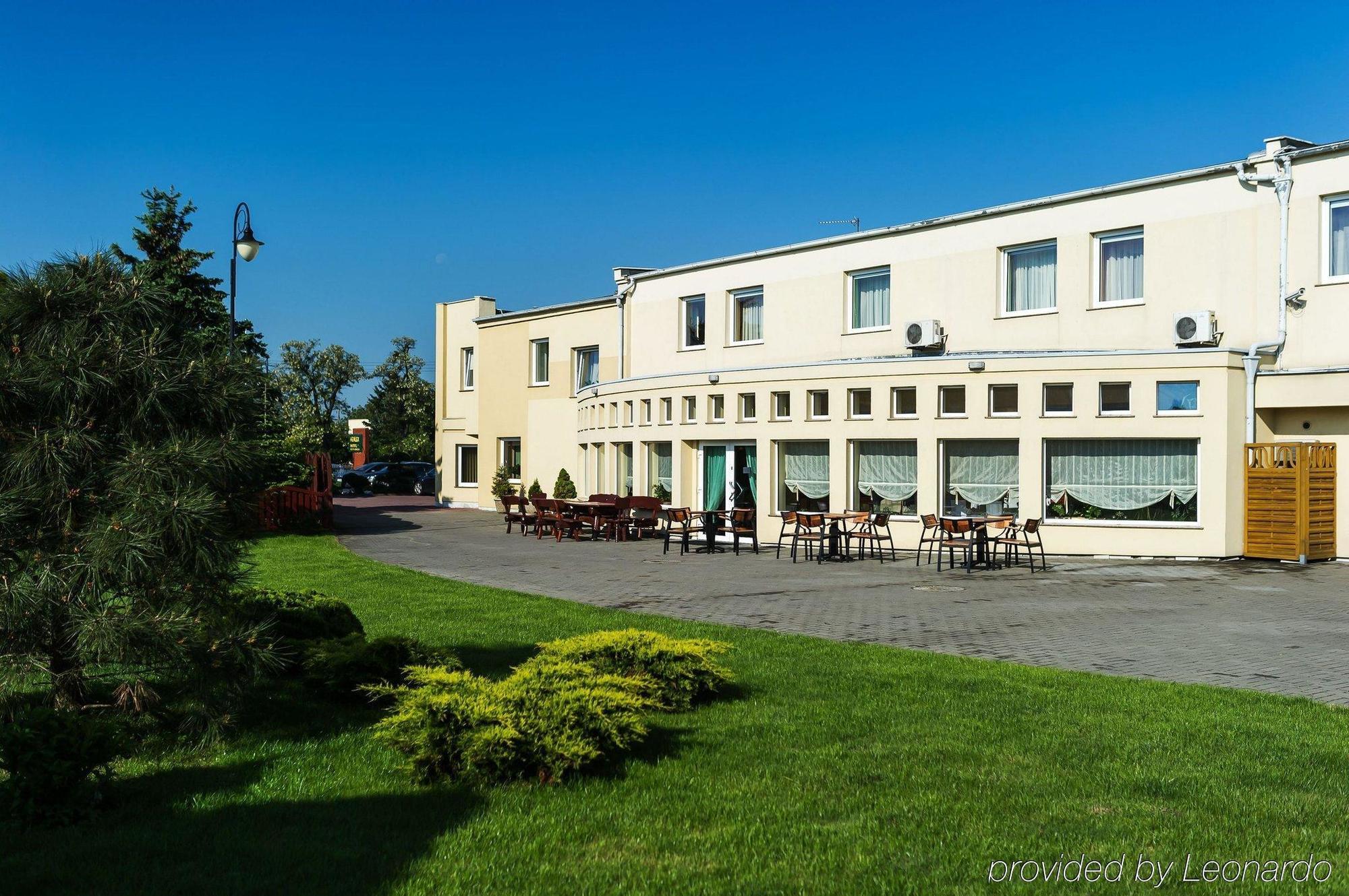 Bialy Dom Henlex Hotel Restauracja Poznan Exterior photo